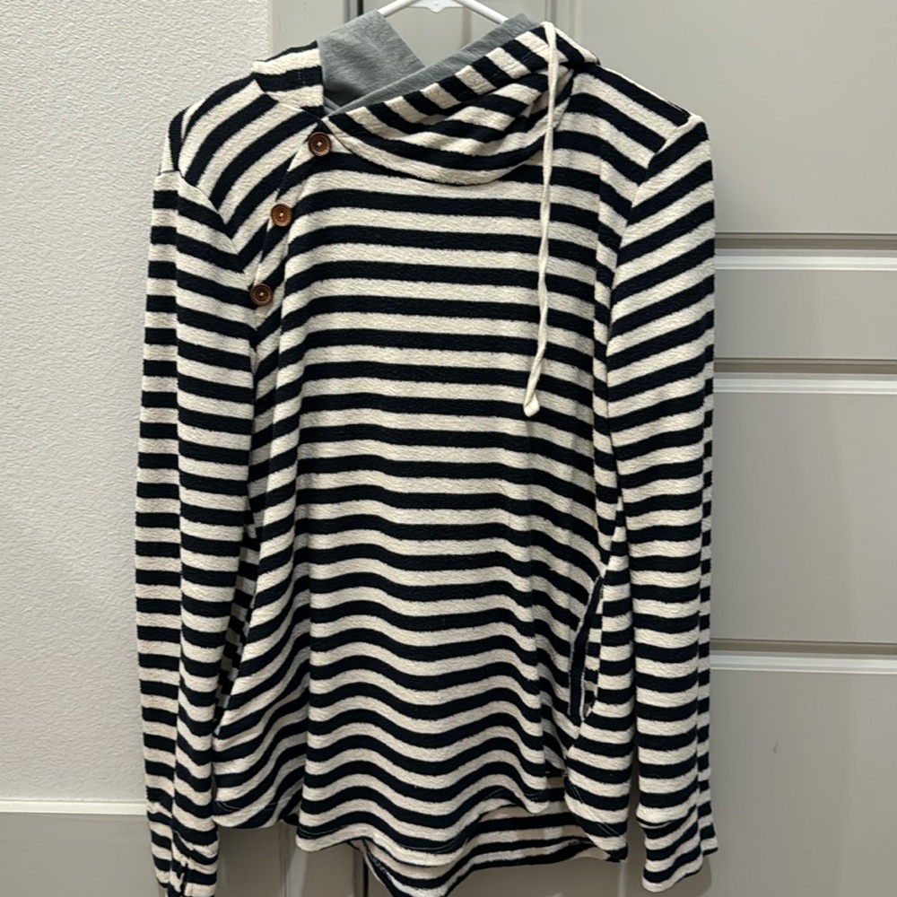 TEA N ROSE SWEATER | LARGE